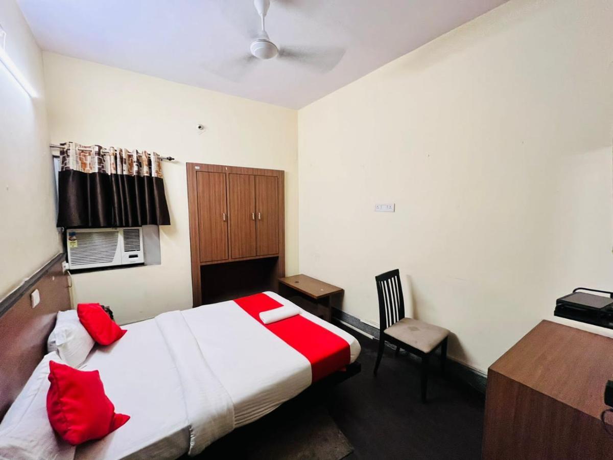 Hotel Chandra Jamshedpur Exteriör bild