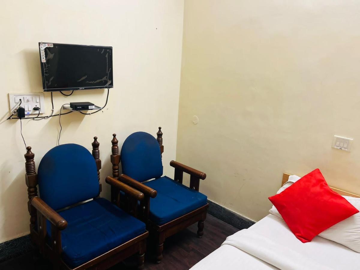 Hotel Chandra Jamshedpur Exteriör bild