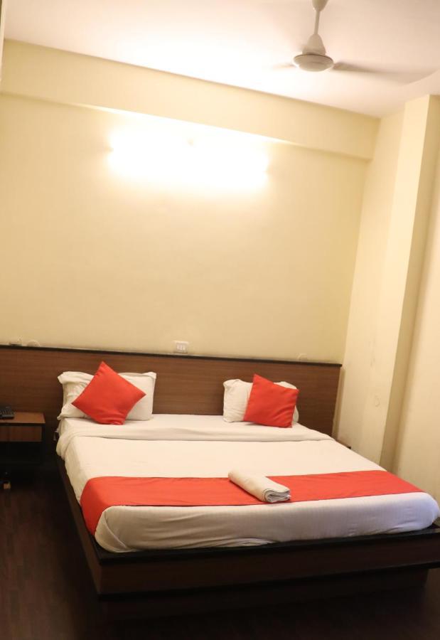 Hotel Chandra Jamshedpur Exteriör bild
