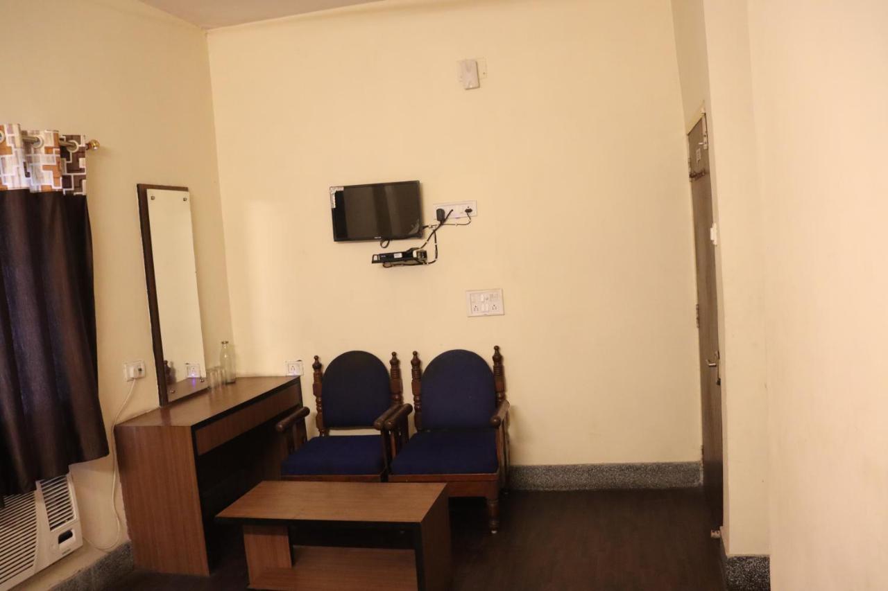 Hotel Chandra Jamshedpur Exteriör bild