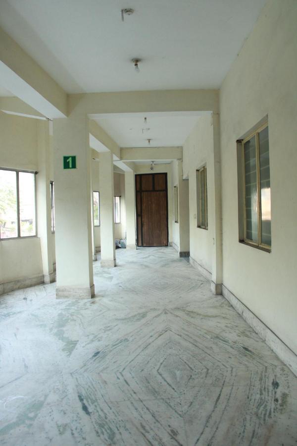 Hotel Chandra Jamshedpur Exteriör bild