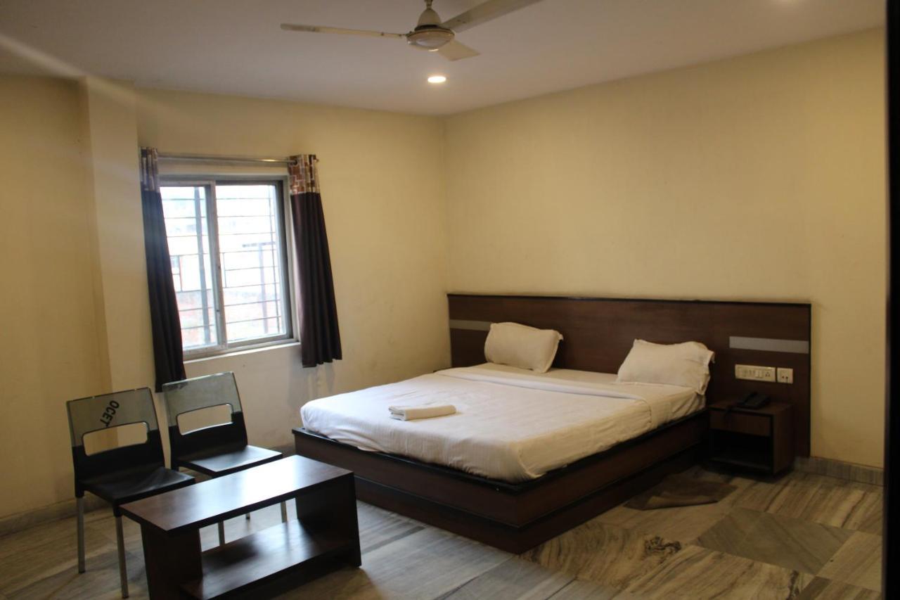 Hotel Chandra Jamshedpur Exteriör bild