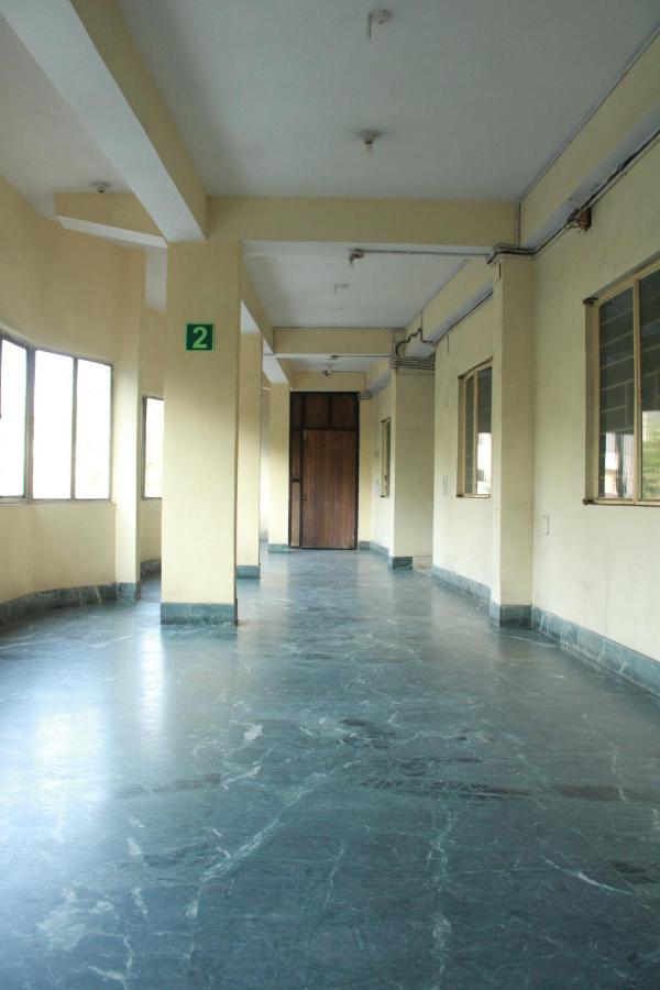 Hotel Chandra Jamshedpur Exteriör bild