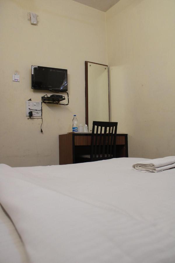 Hotel Chandra Jamshedpur Exteriör bild